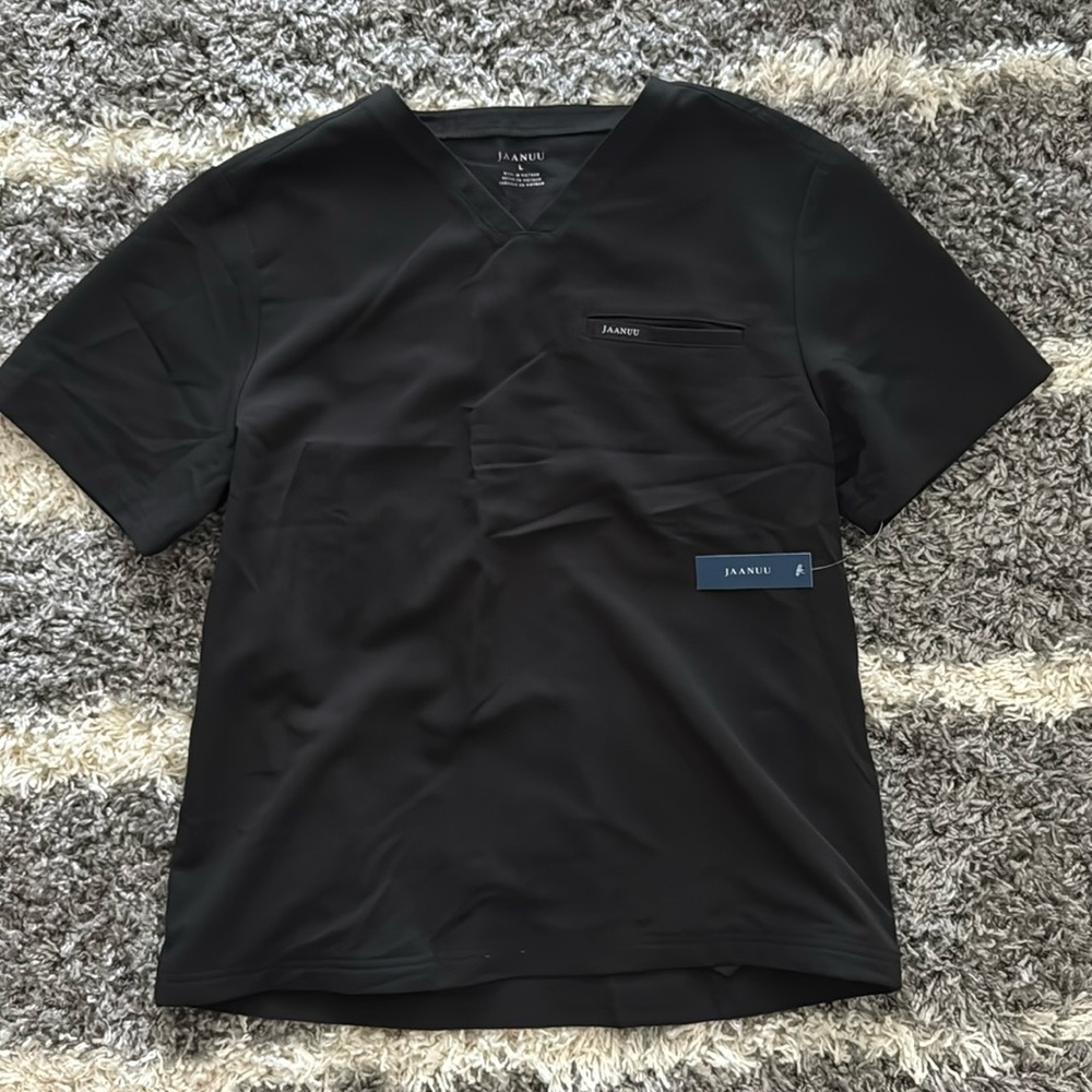 Black scrub top. Jaanuu Mens L